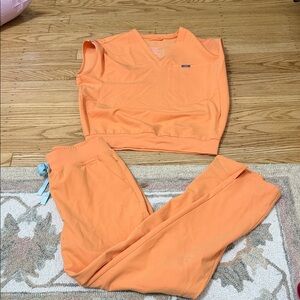 FIGS orange scrub set. Like new. Limited edition top straight leg pants size S